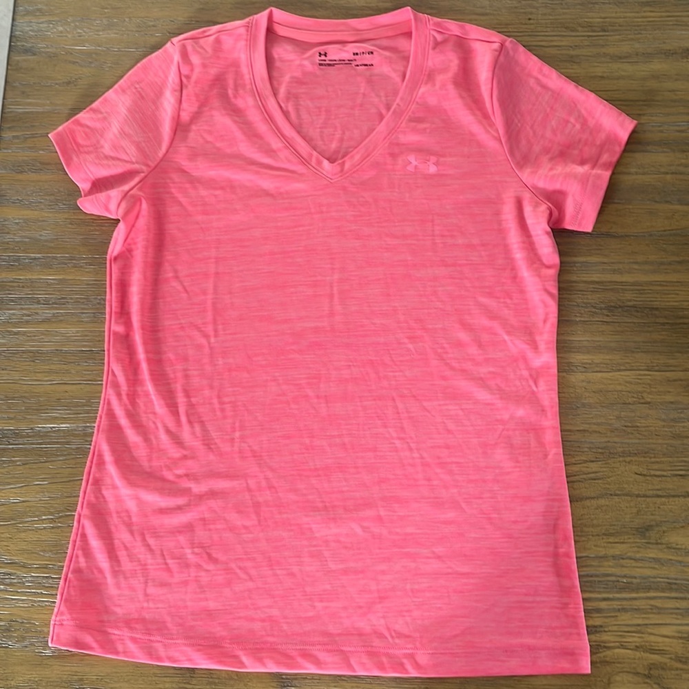 Under Armour Women’s Heat Gear  V-Neck Tee Short Sleeve  T-Shirt Small